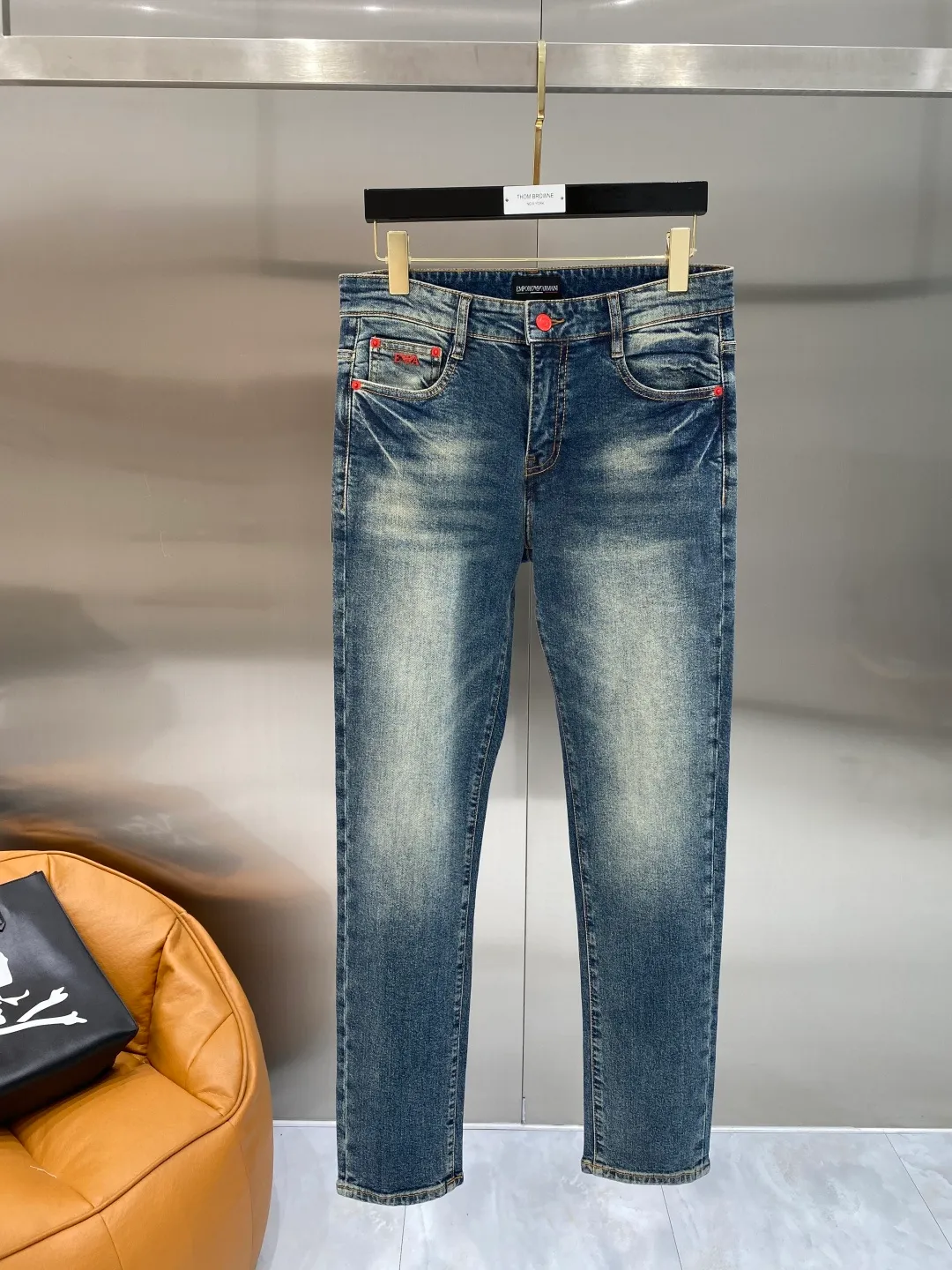 Heavy-duty washed casual jeans, imported original washed stretch fabric, comfortable and elastic, unique design, super correct fit, comfortable and breathable, extremely high grade, counter quality, handsome upper body, Sizes: 28-40